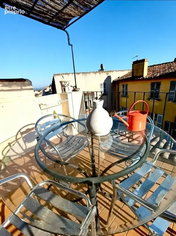 Appartement à HYERES