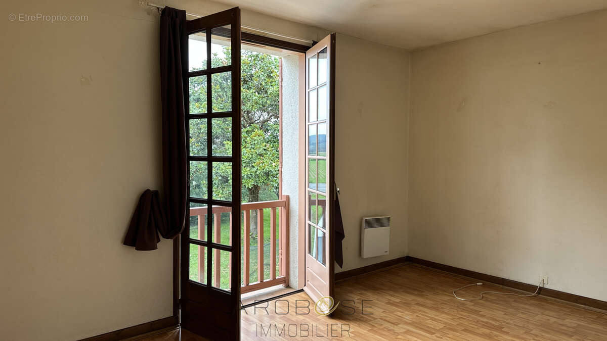 Maison à AIGUILLON