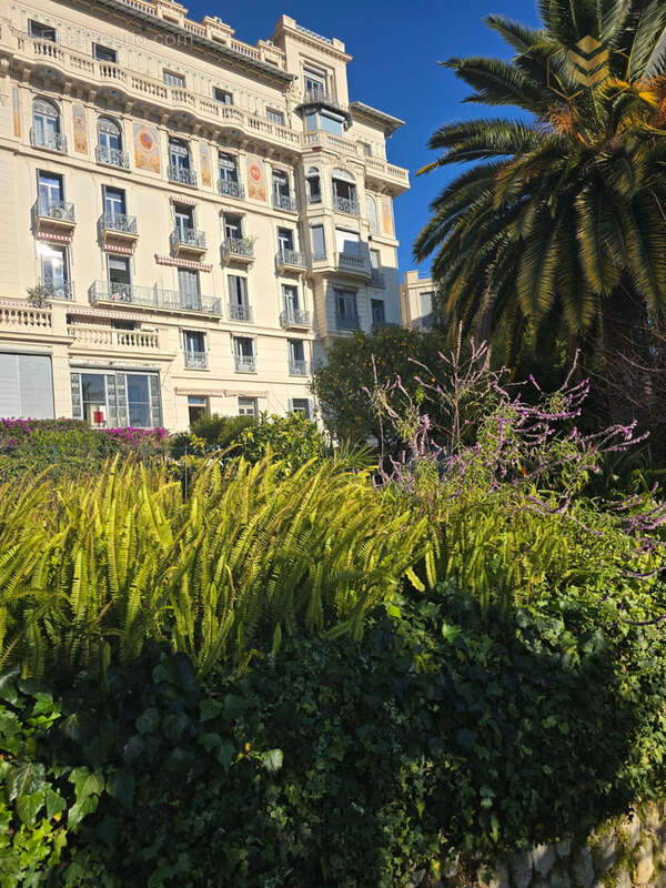 Menton - le pied a terre ideal dans un vrai palace de renom - photo 7