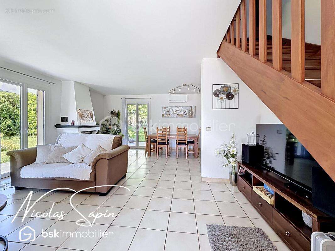 Maison à VARCES-ALLIERES-ET-RISSET