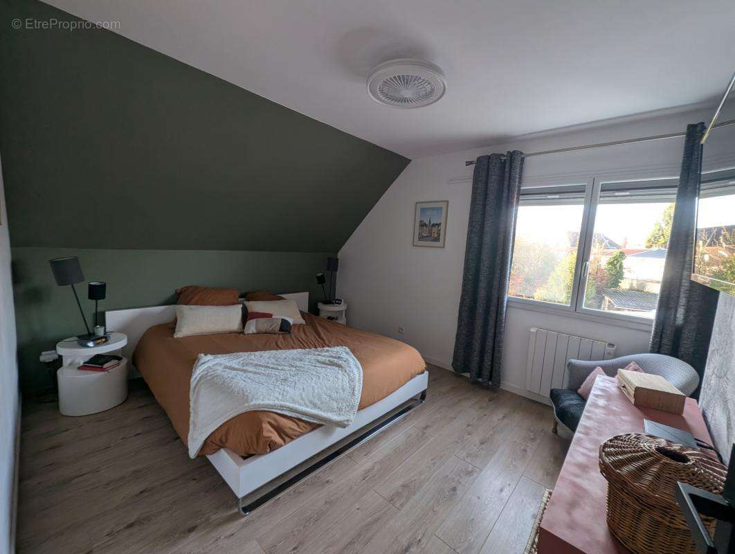 Maison à HOUPLIN-ANCOISNE