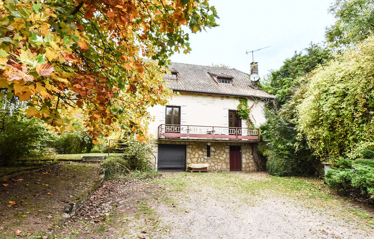 Maison à FONTENOIS-LES-MONTBOZON