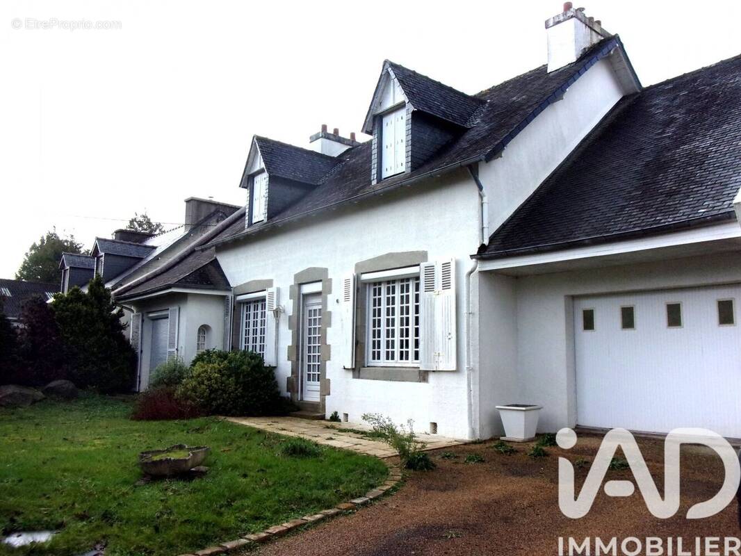 Photo 1 - Maison à LANDIVISIAU