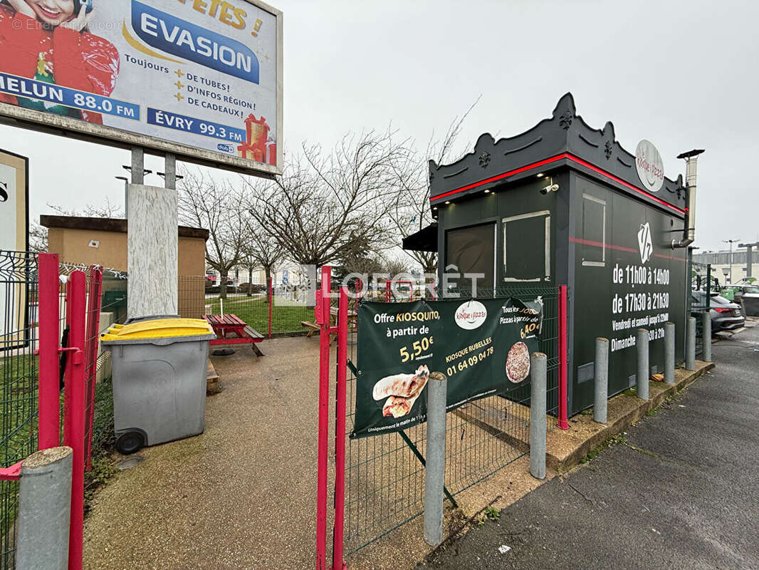 Commerce à RUBELLES