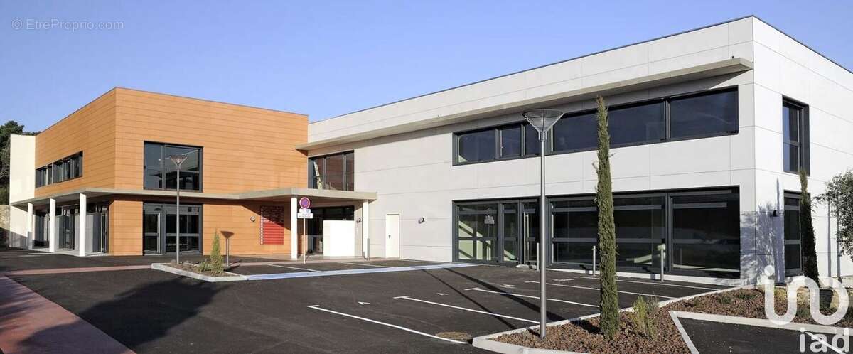 Photo 3 - Commerce à GASSIN