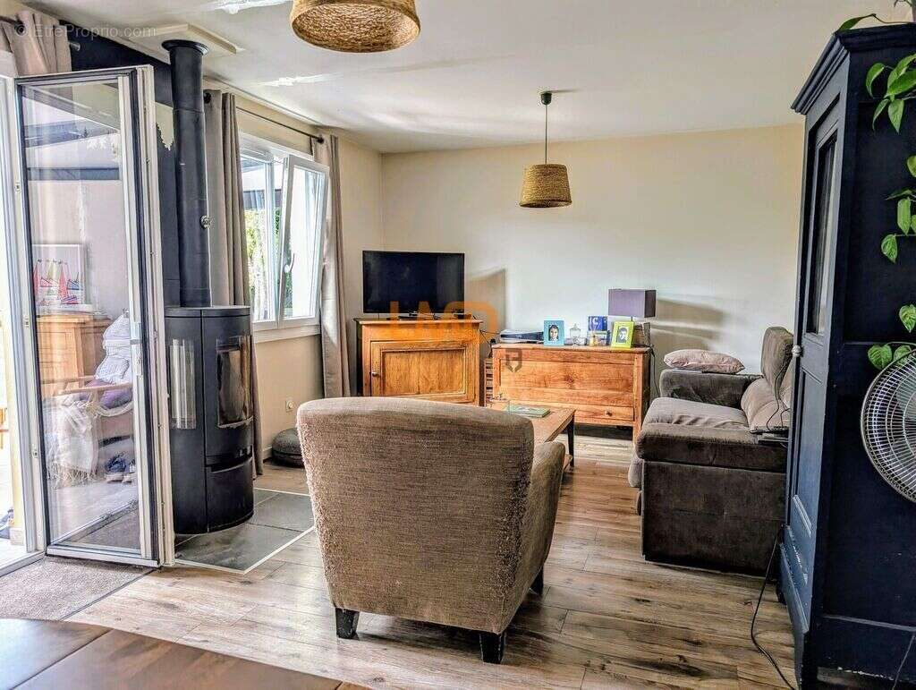 Maison à PLOMODIERN