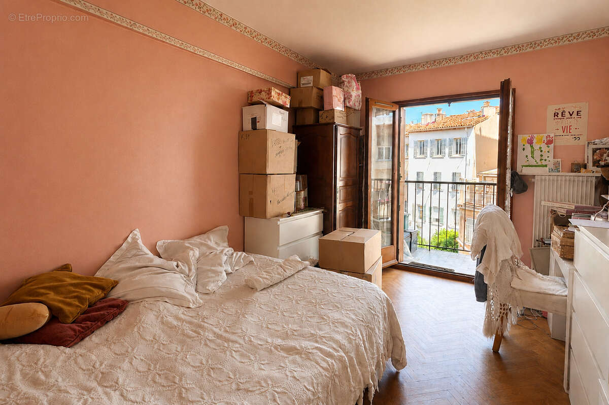 Appartement à MARSEILLE-7E