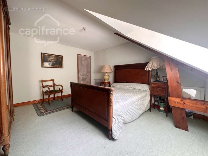 Maison familiale de 225 m² avec dépendance sur 3 022 m² - Domaine de Carheil à Plessé - photo 12