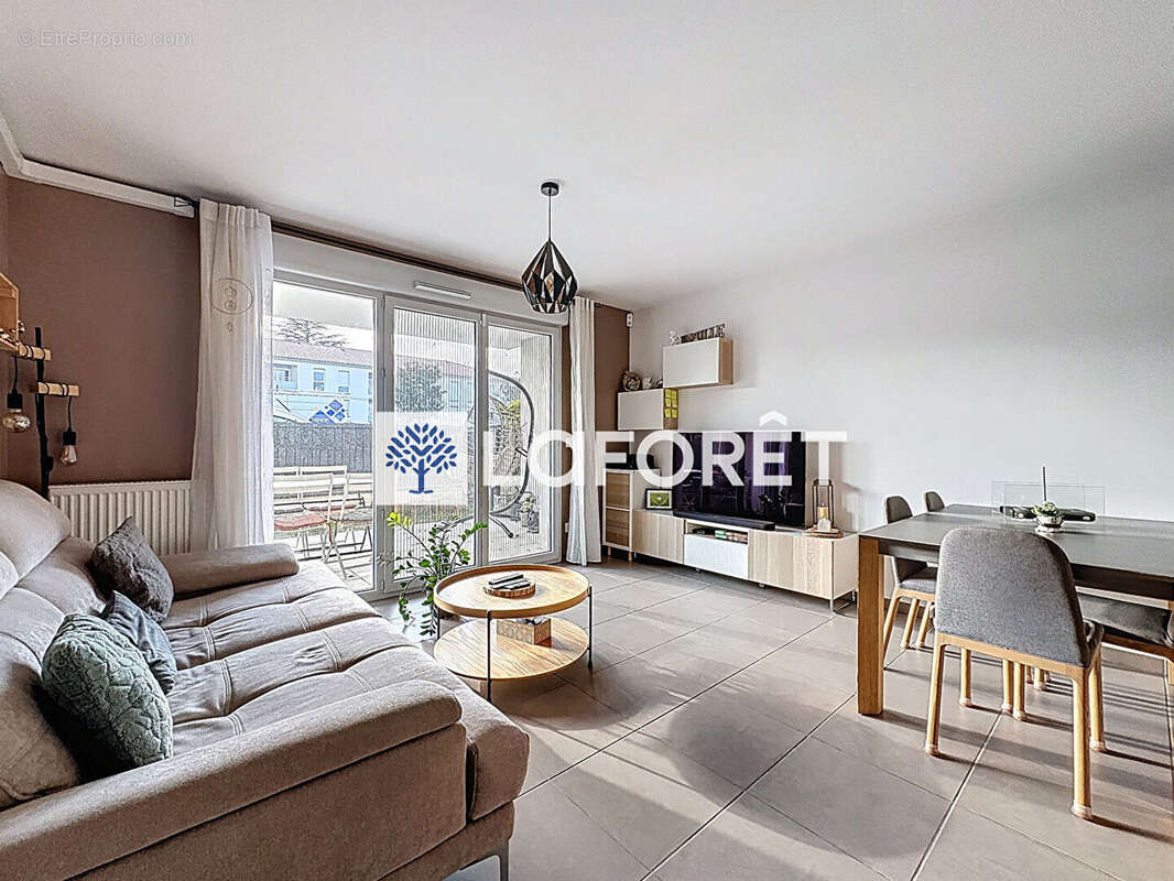 Appartement à SAINT-MAURICE-DE-BEYNOST