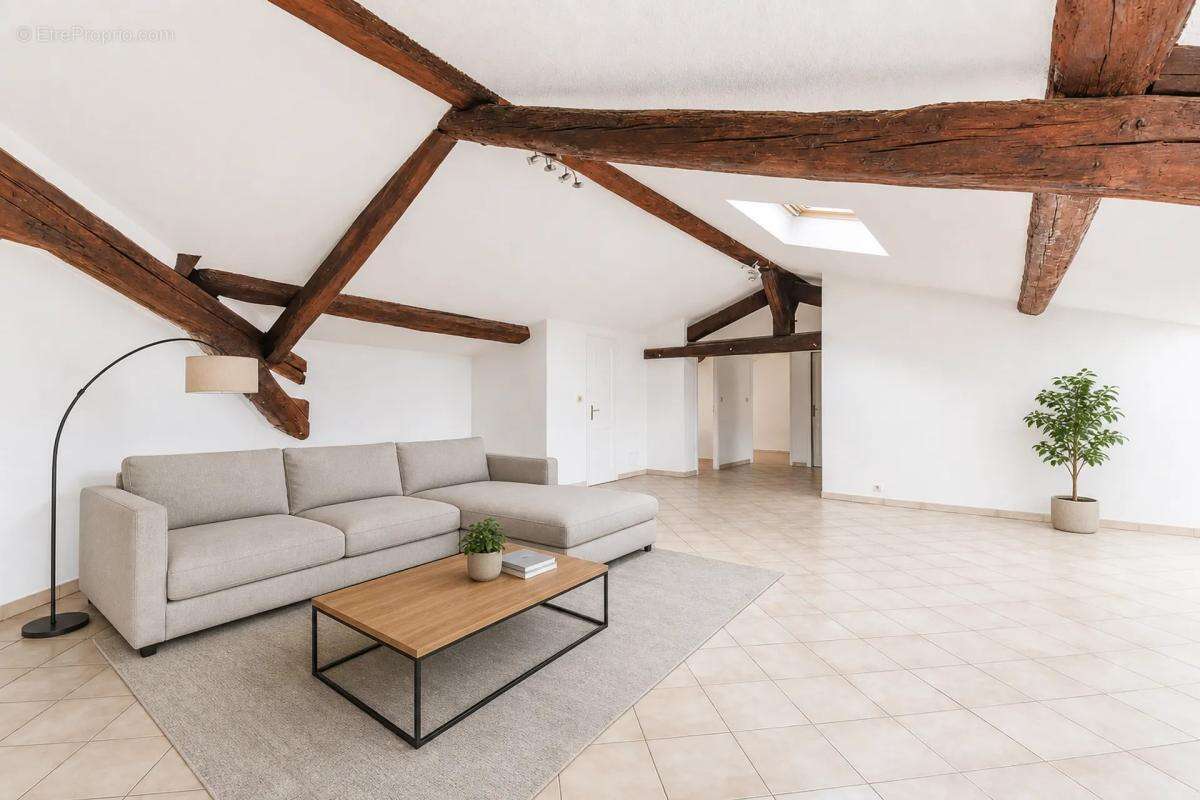 Charmant Appartement T4 de 113m² au sol - Dernier étage - Lumineux - photo 13