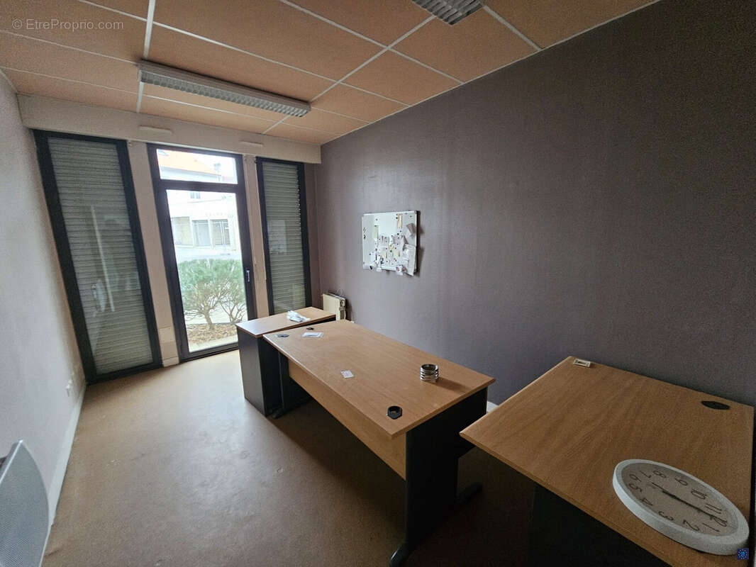 Commerce à SAINT-GEORGES-DE-DIDONNE