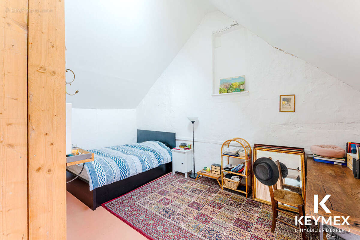 Appartement de caractère de 263 m² - Esprit loft -Sans copropriété - Cergy Village - photo 8