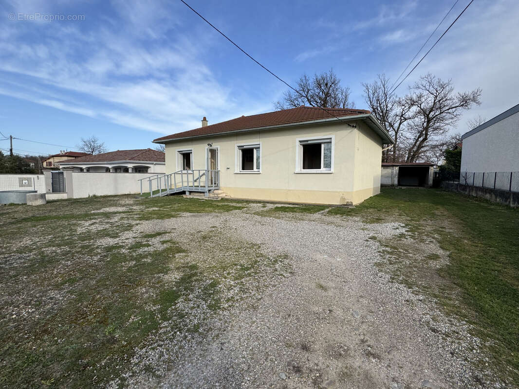 Maison à EPINOUZE