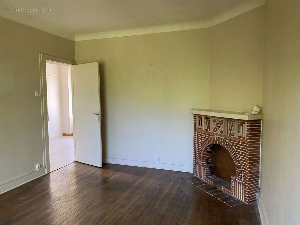  NIVEAU 1 - Maison à CHATEAUNEUF-LA-FORET