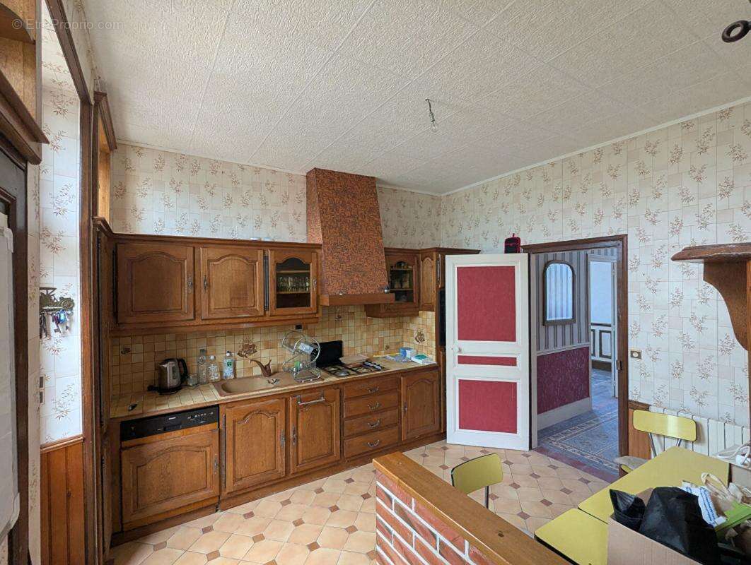 Maison bourgeoise 170m2 5 chambres Terrain 2 217m2 - photo 7