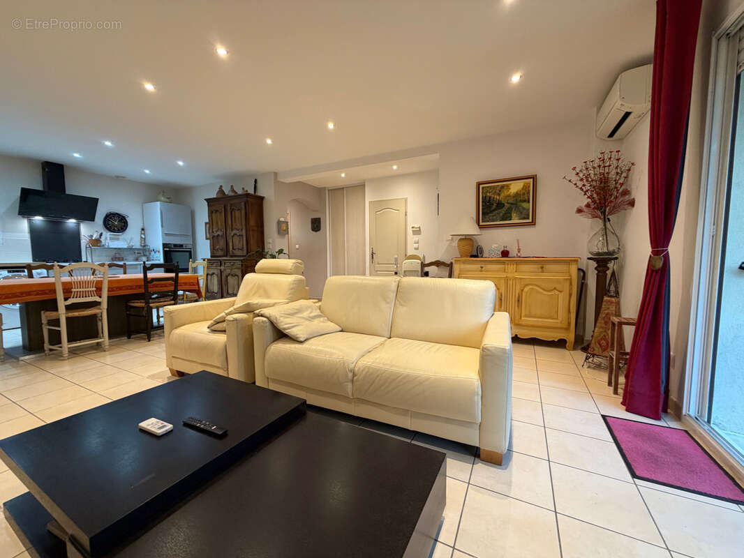 Maison à JONQUIERES