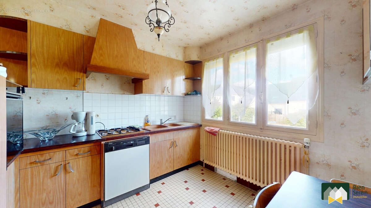 Maison à SAINT-PREST