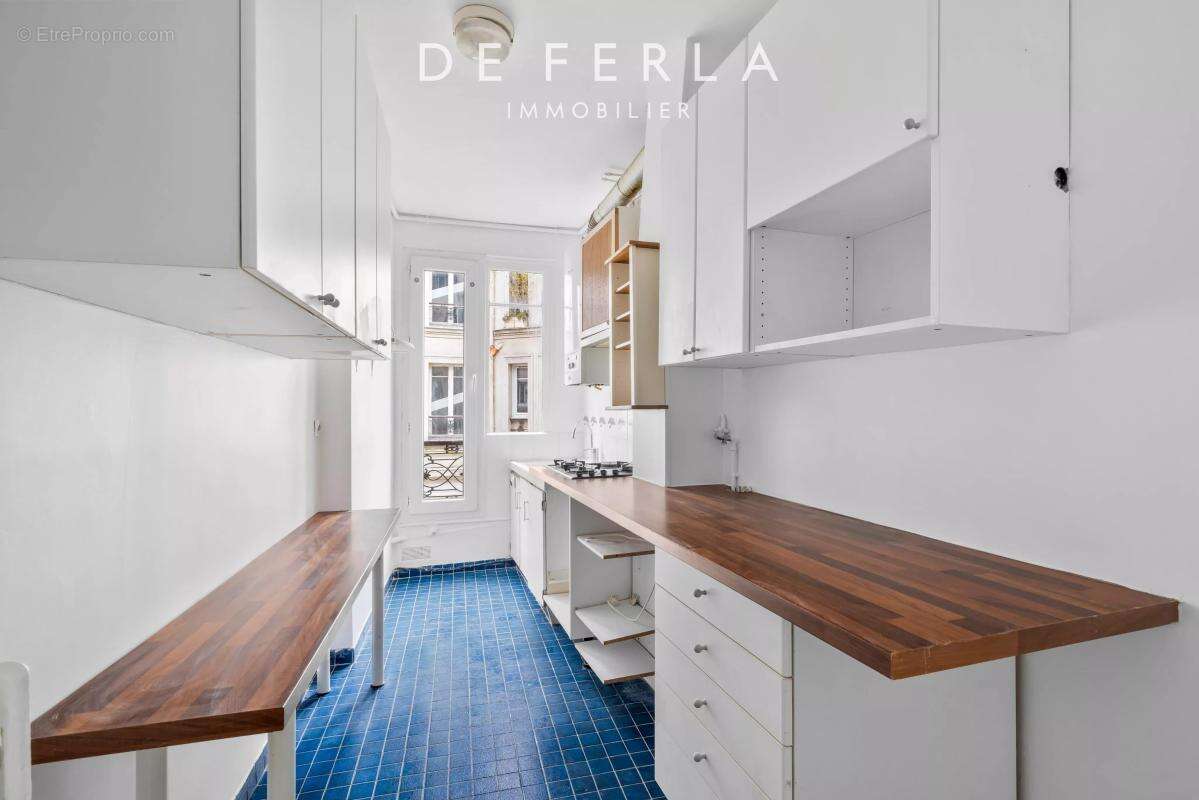 Appartement à PARIS-14E