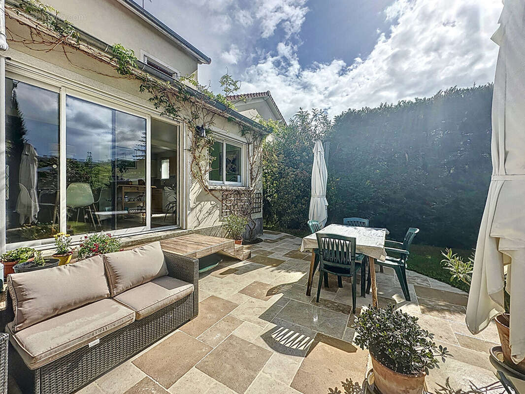 Maison à SAINT-MAUR-DES-FOSSES