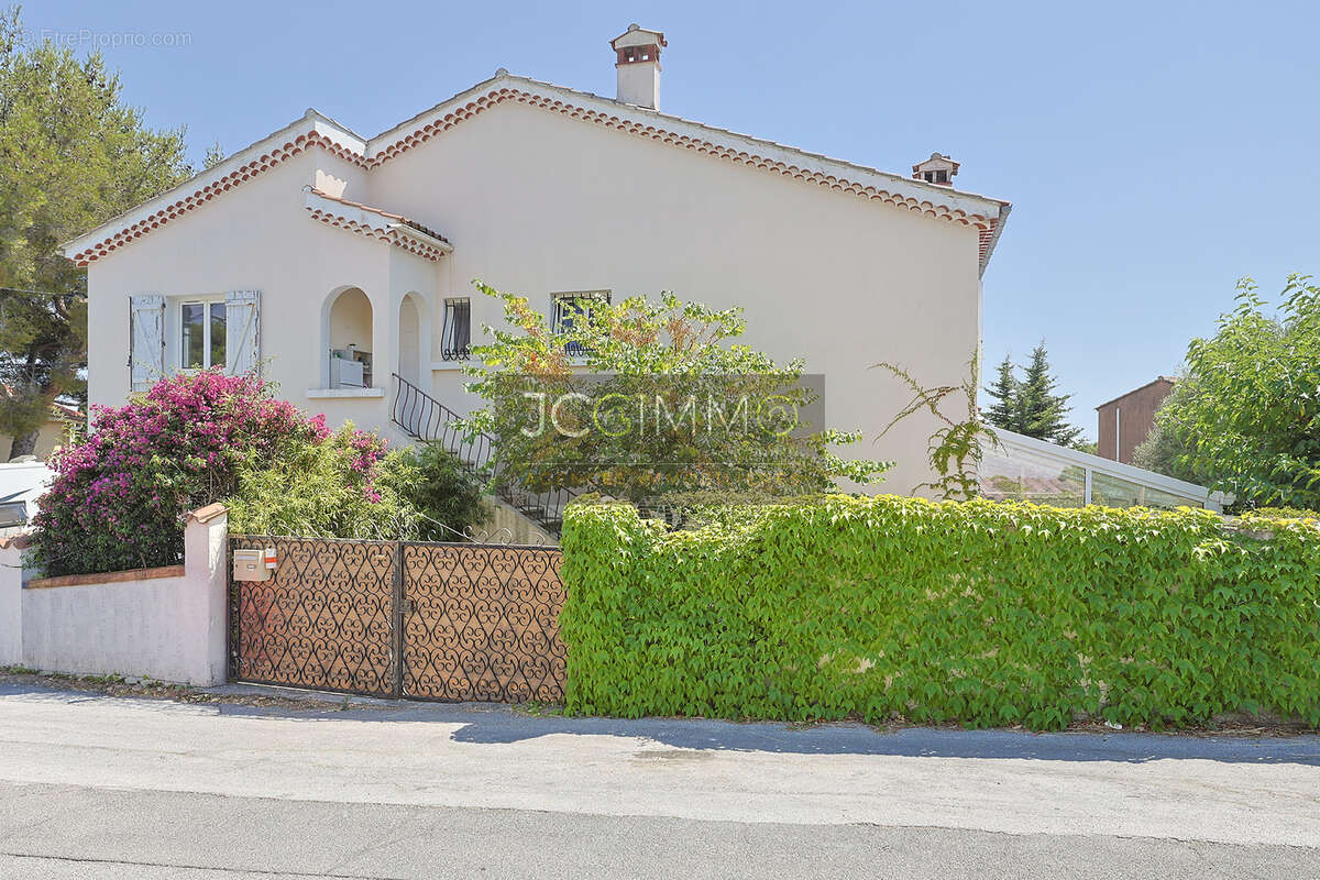 Haut de villa en duplex + jardin - photo 3