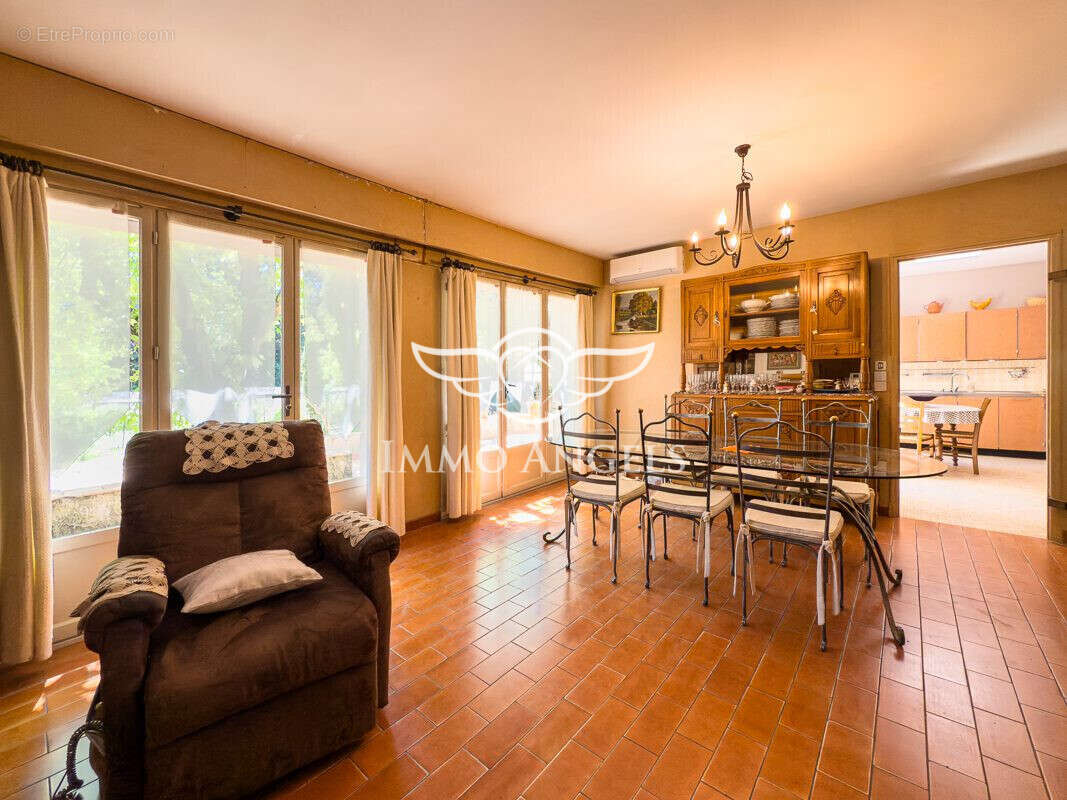 Maison à L&#039;ISLE-SUR-LA-SORGUE