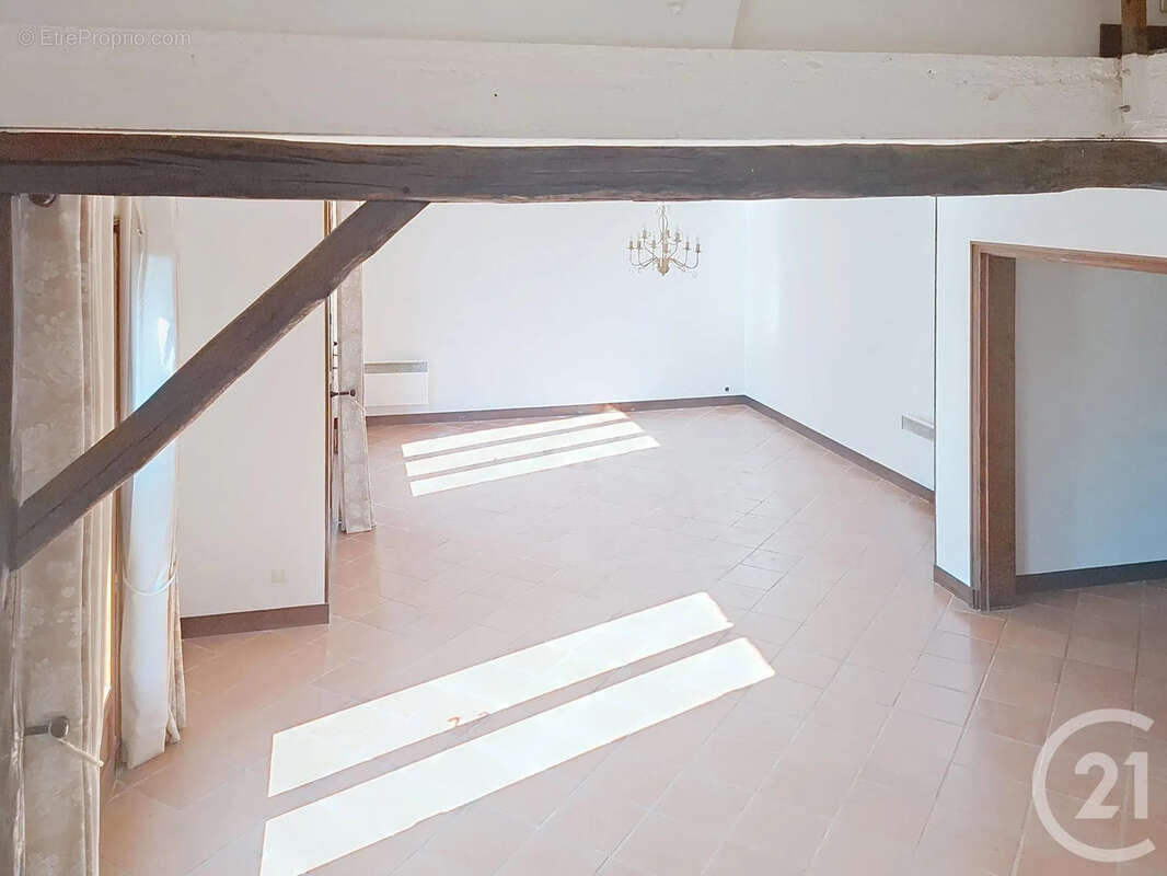 Maison à LIVRY-SUR-SEINE