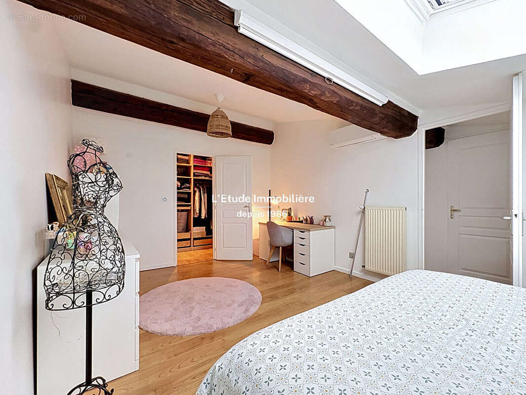 A VENDRE Maison Caluire LE BOURG 6 pièce(s) 136.30 m2 avec jardinet et Terrasse - photo 12