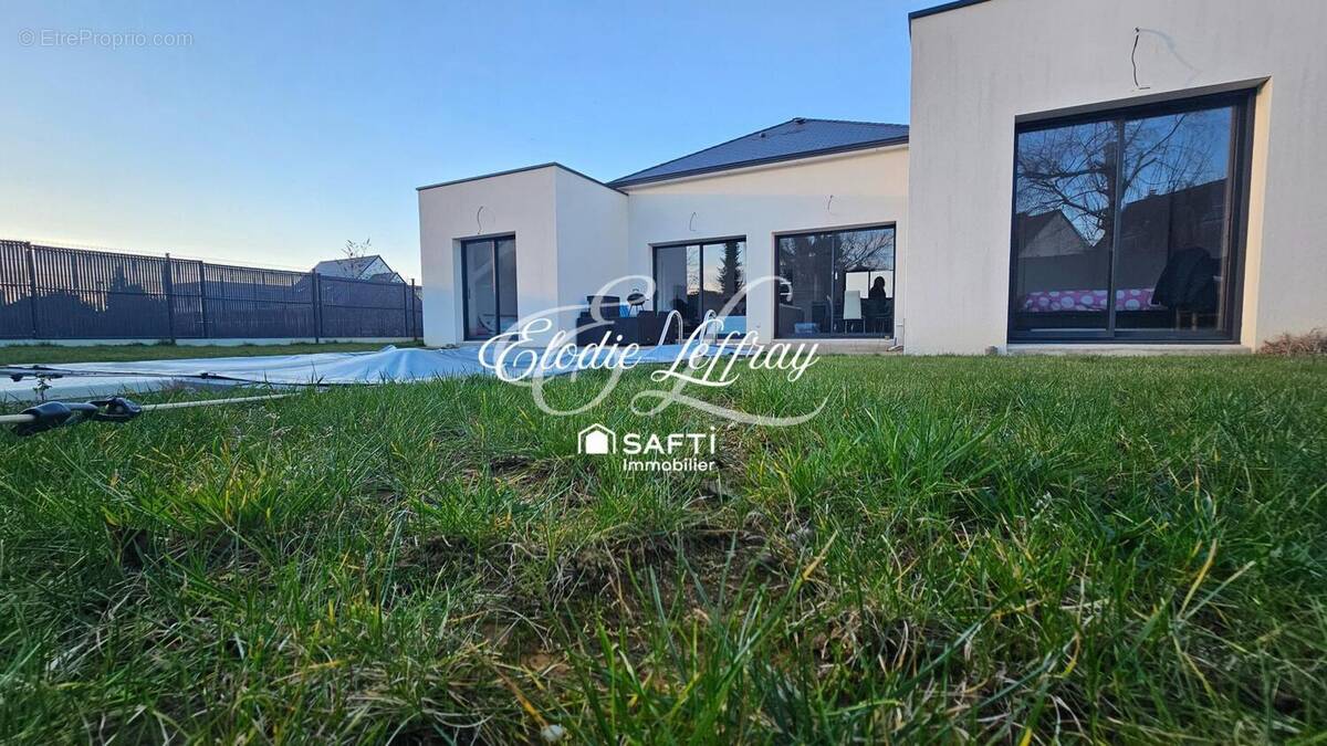 Photo 1 - Maison à MONCE-EN-BELIN