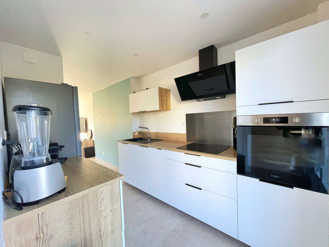 Appartement à PIERRE-BENITE