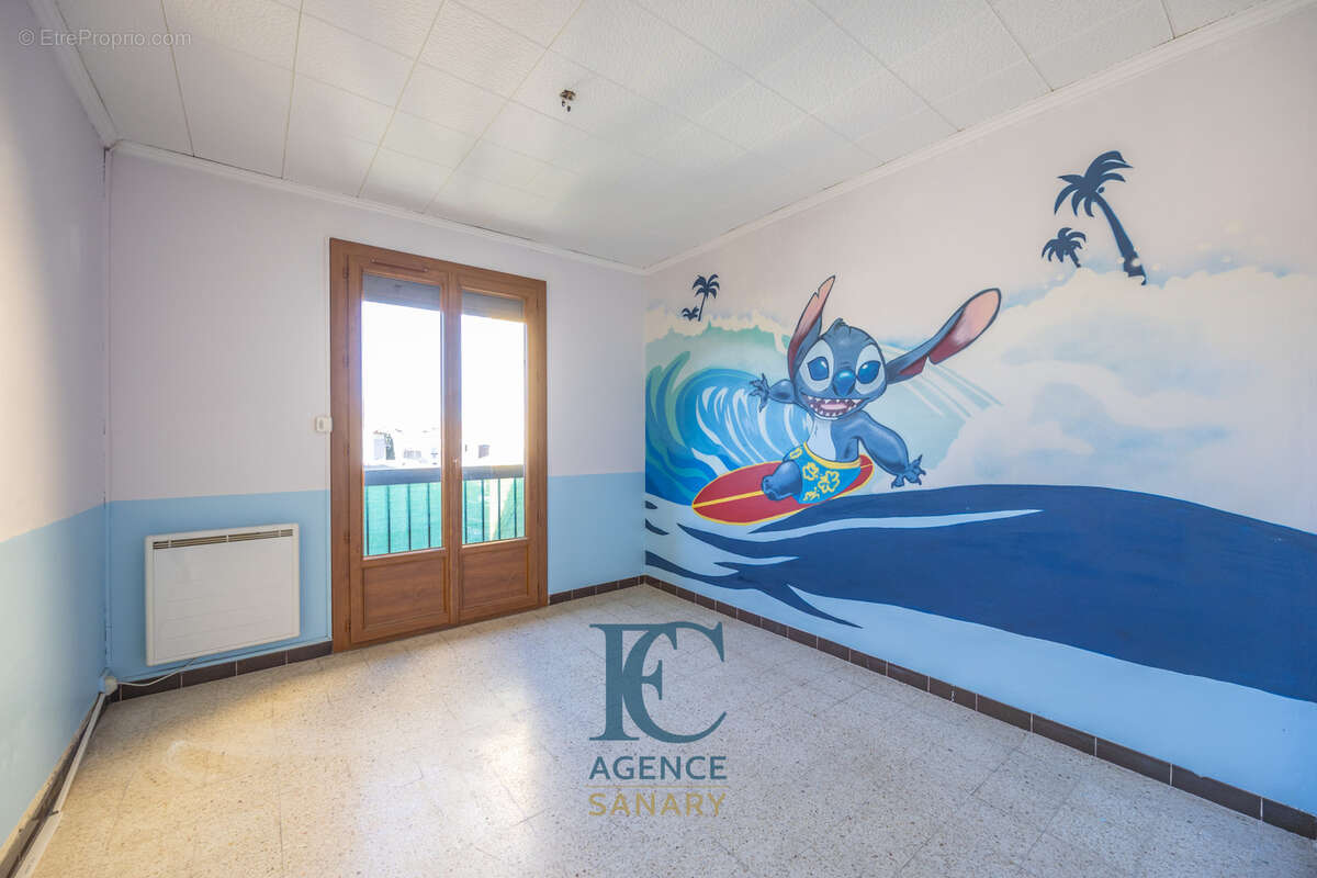 Appartement à SAINT-CYR-SUR-MER