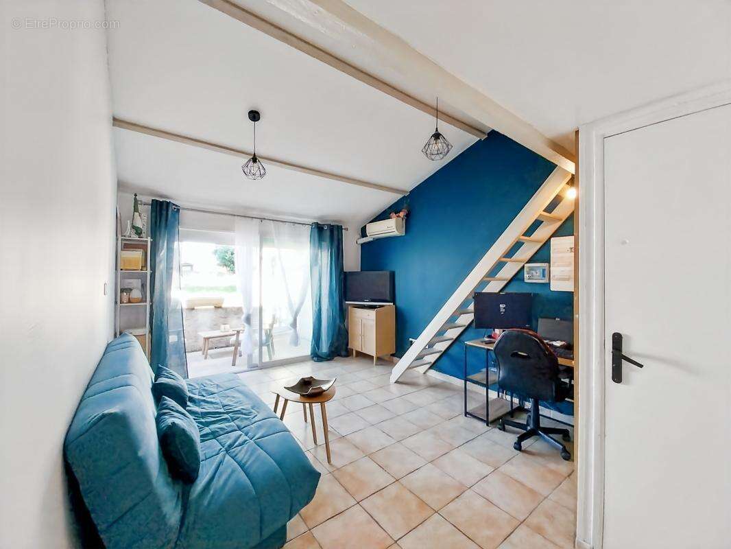 Maison à POMEROLS