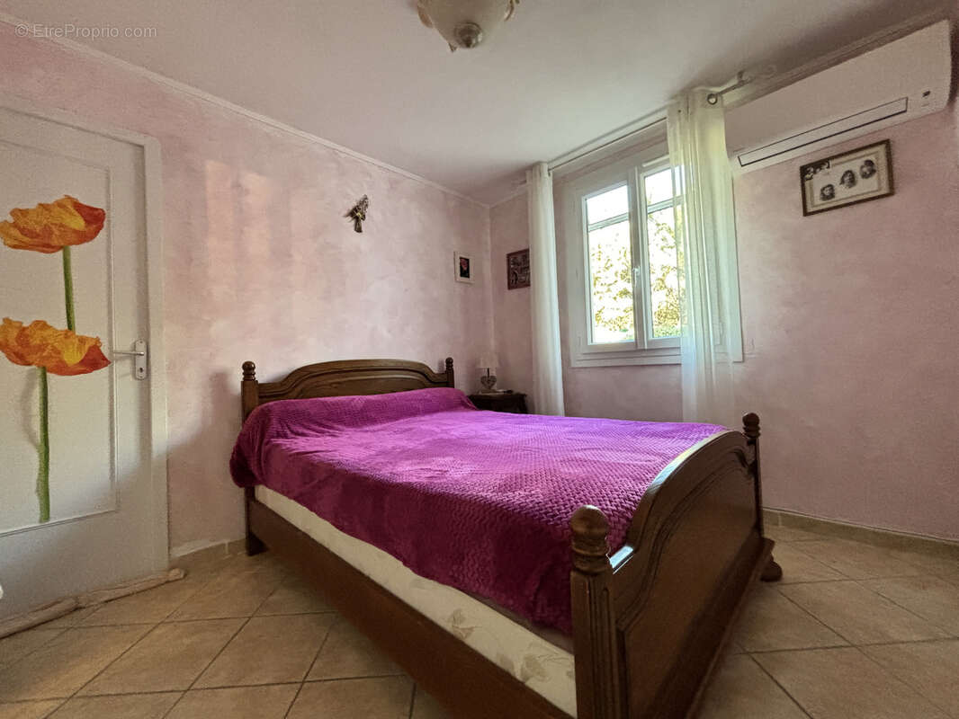 Maison à REGUSSE