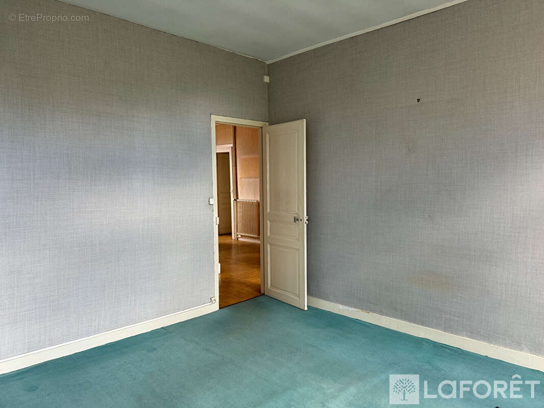 Immeuble de caractère, centre ville  l'Aigle 11 pièces - photo 8