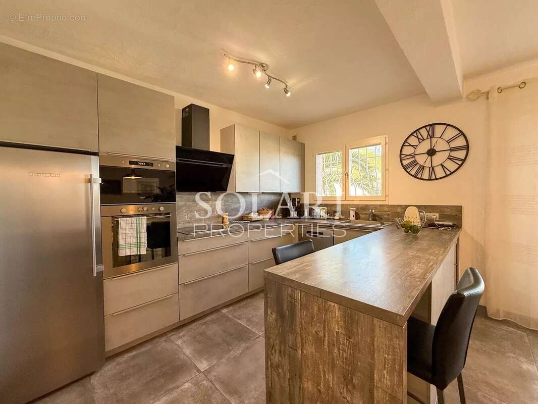 Maison à MANDELIEU-LA-NAPOULE