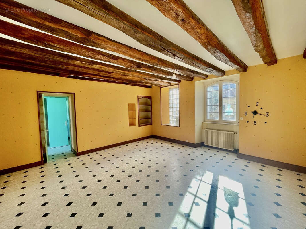 Maison à SABLE-SUR-SARTHE