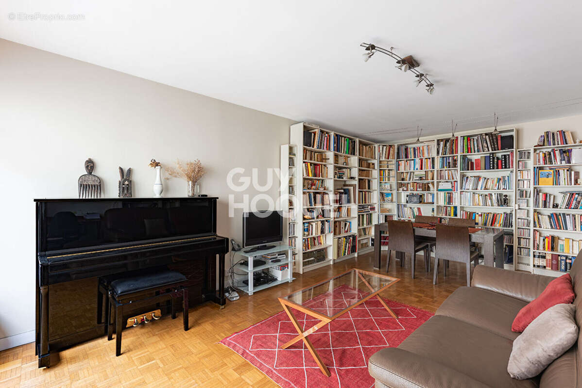 Appartement à PARIS-12E