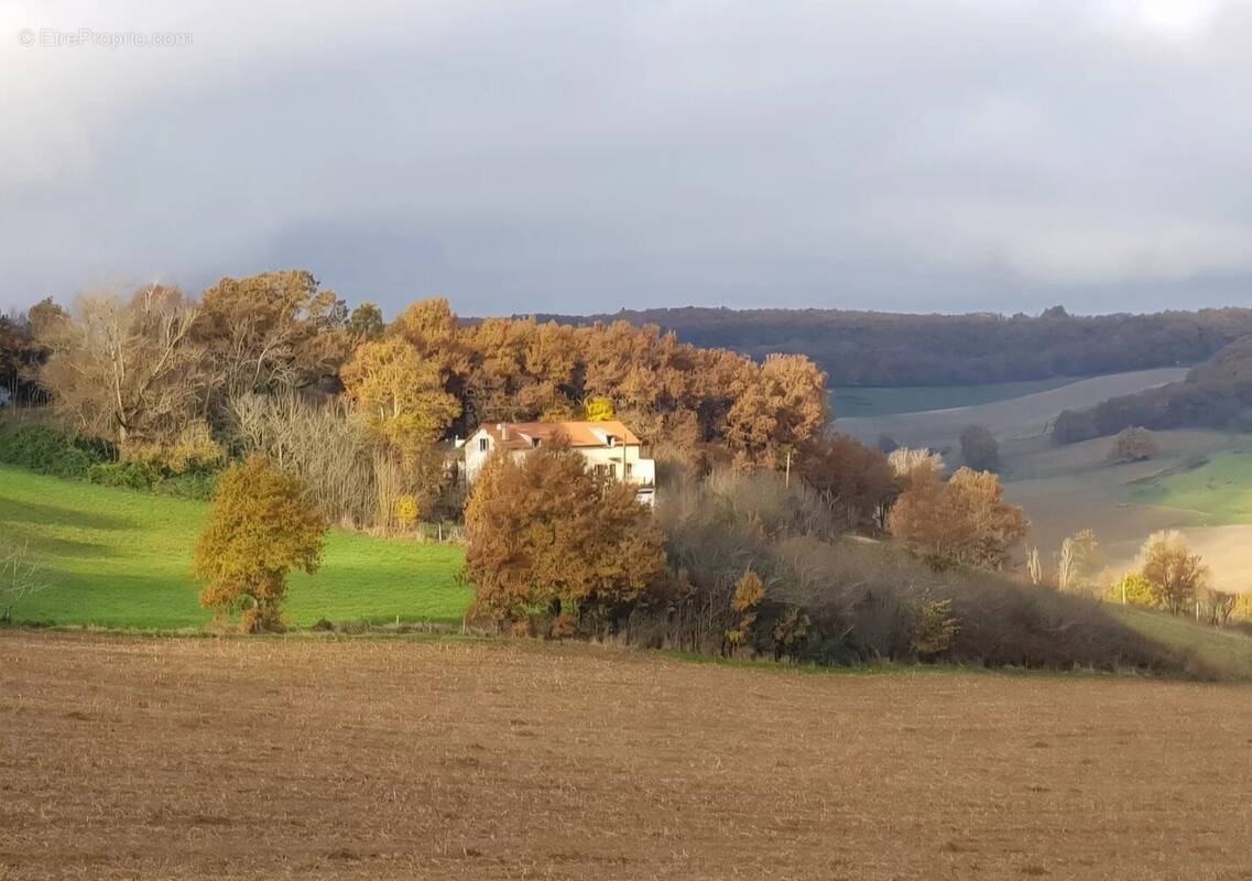 Maison à SAINT-PAUL-DE-LOUBRESSAC