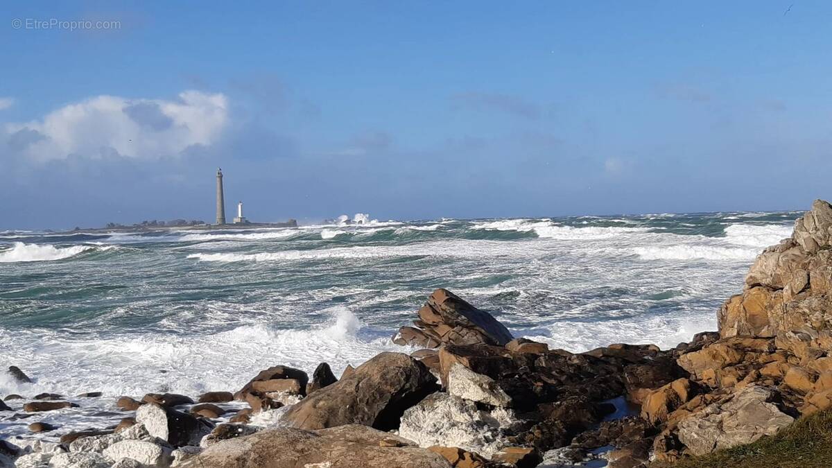Commerce à PLOUGUERNEAU