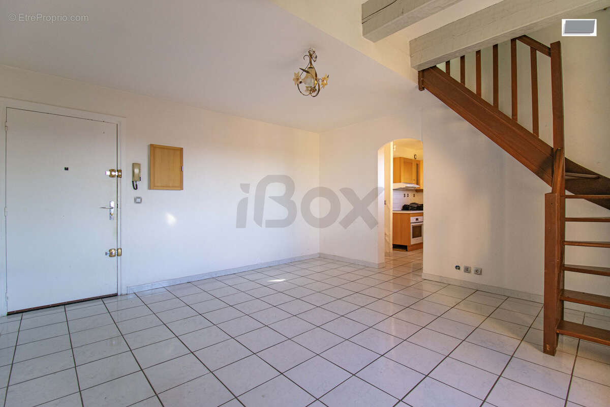 Appartement à SIX-FOURS-LES-PLAGES