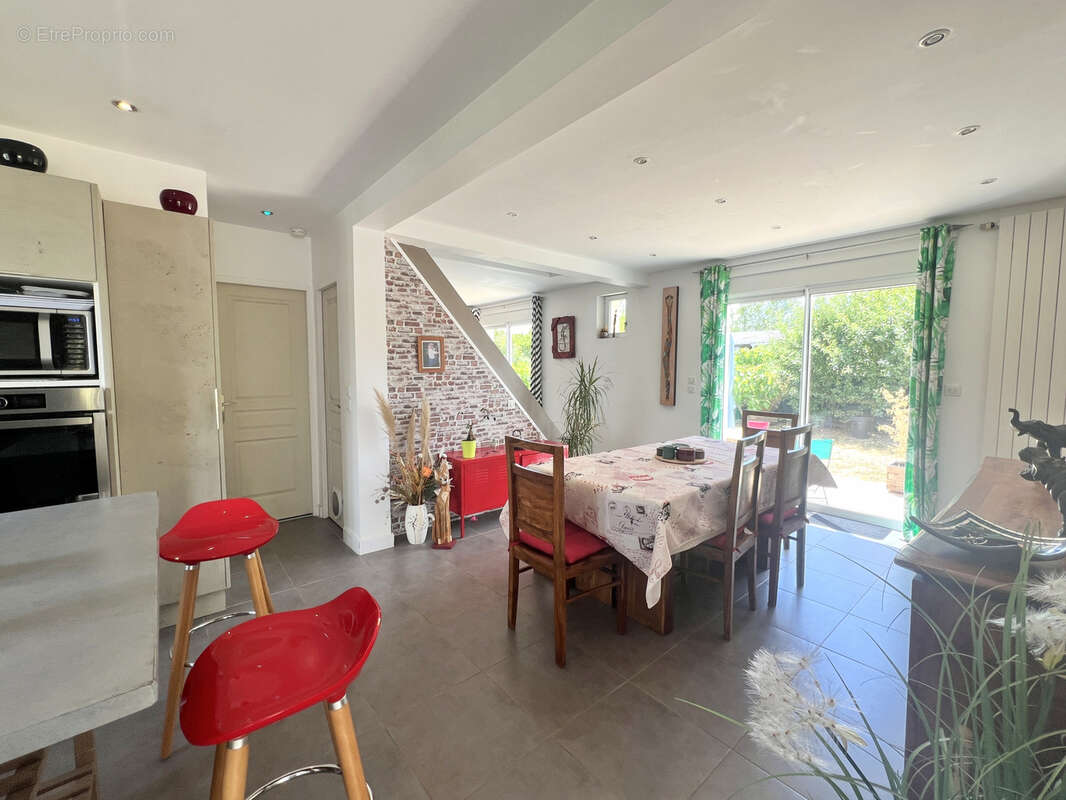 Maison 85 m² à Broue  - photo 4