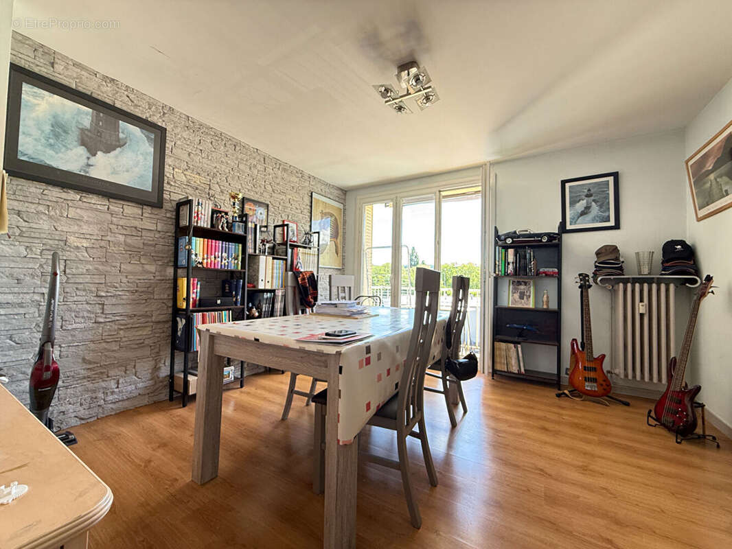 Appartement à LONS-LE-SAUNIER