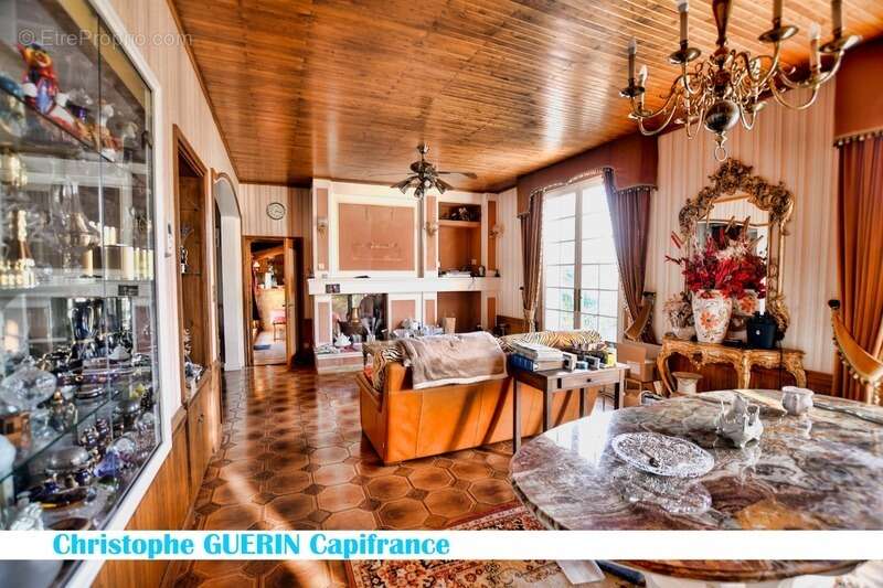 Maison à MONTIGNAC-CHARENTE