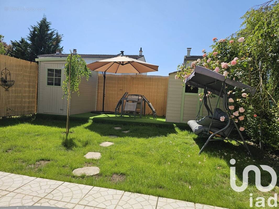 Photo 1 - Maison à LESIGNY