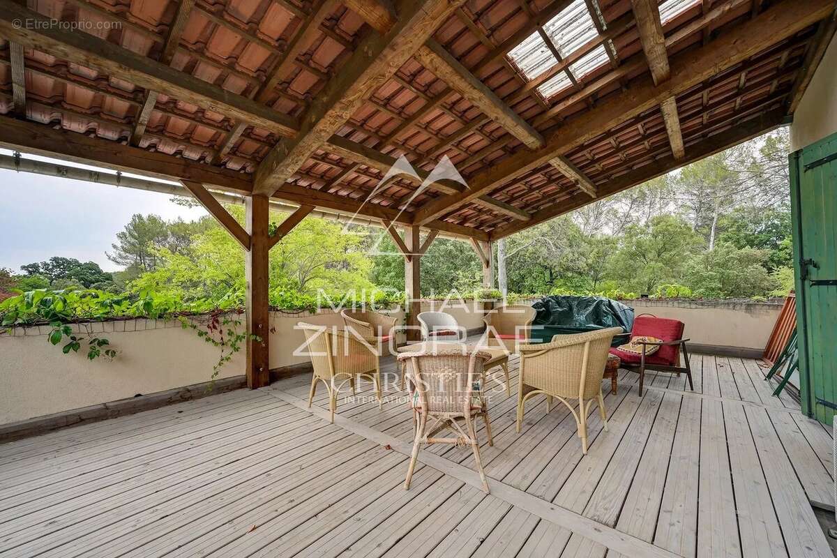 A 14 km d'Aix en Provence, maison familiale avec deux logements, oliveraie - photo 6