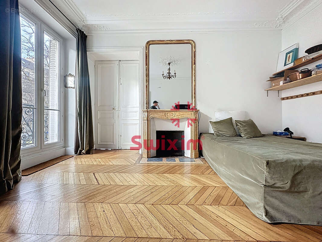 Appartement à PARIS-10E