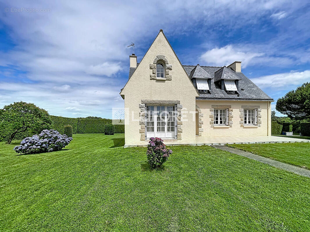 Maison à CARENTOIR