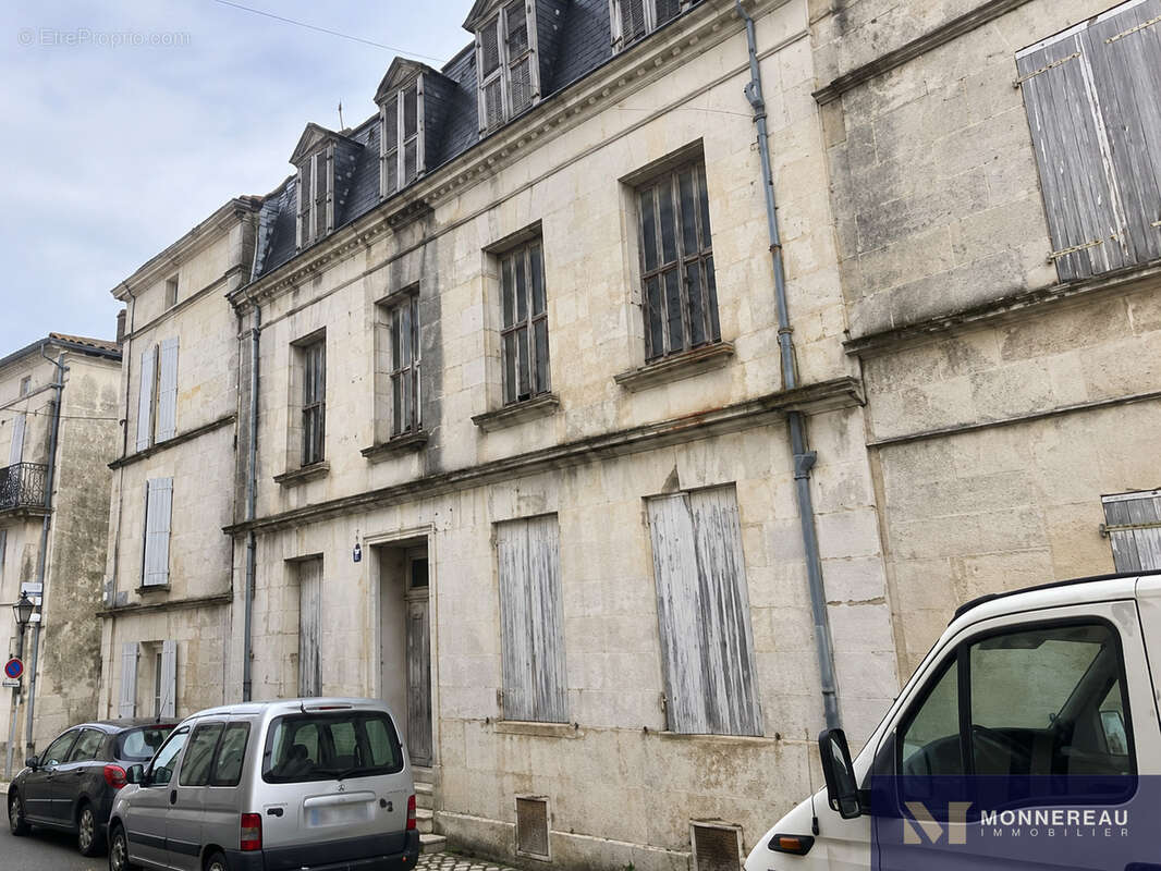 Immeuble de ville de 400m2 hab - photo 16