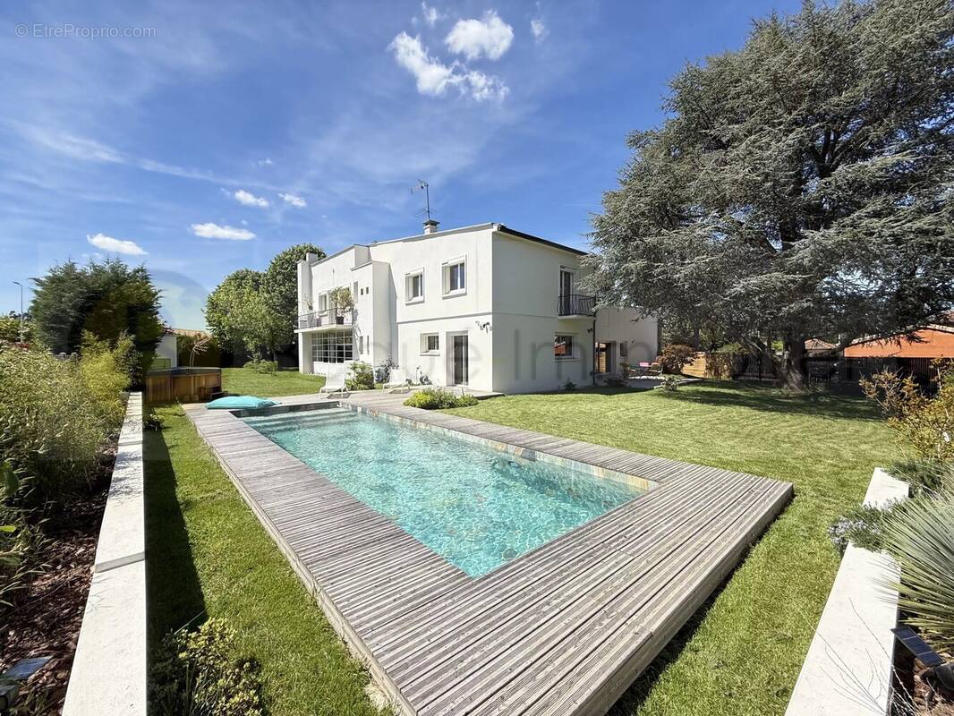 Maison à BRAX