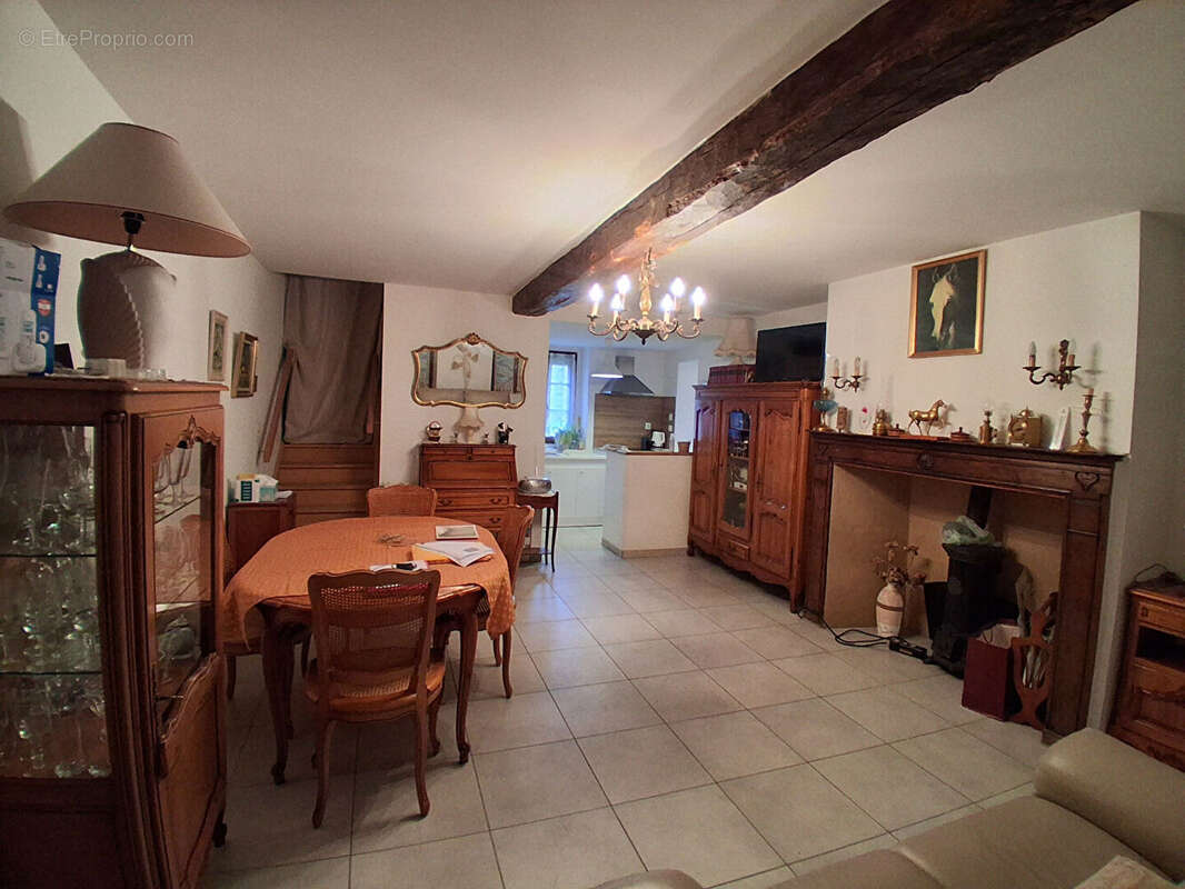 Maison à BOSMONT-SUR-SERRE