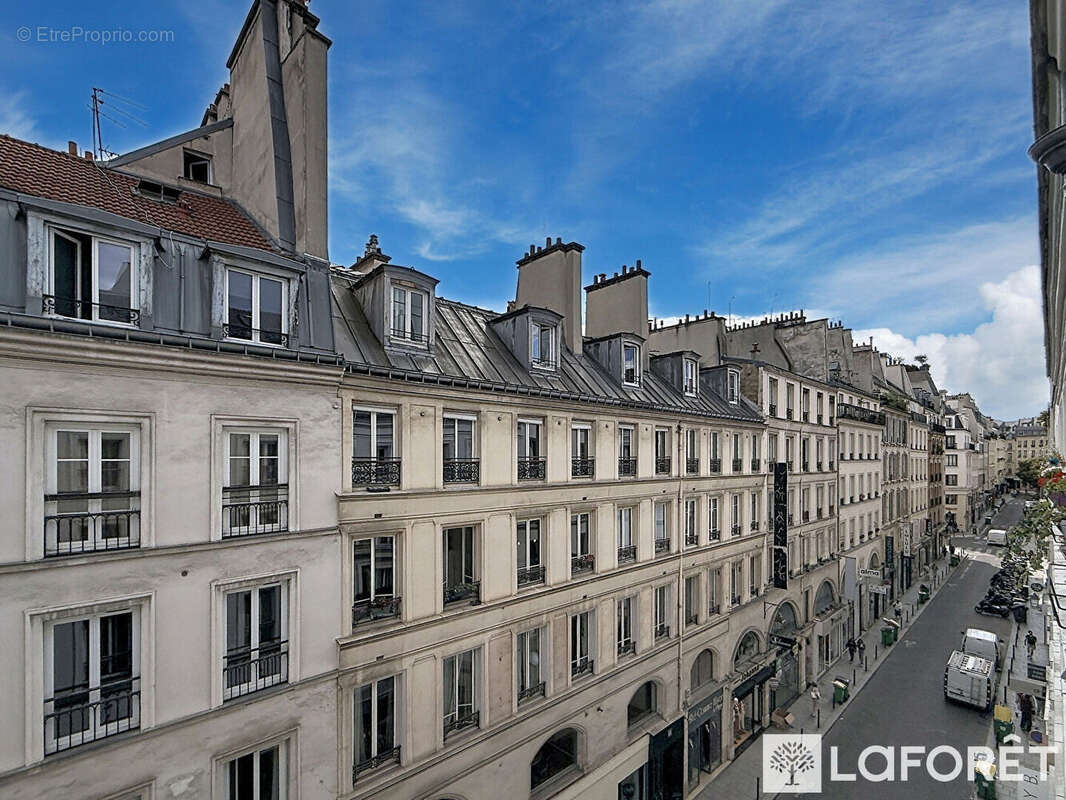 Appartement à PARIS-2E